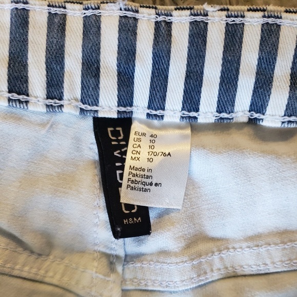 Jeans - Picture 3 of 3